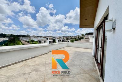 4 Bed Townhouse with En Suite in Runda - 3