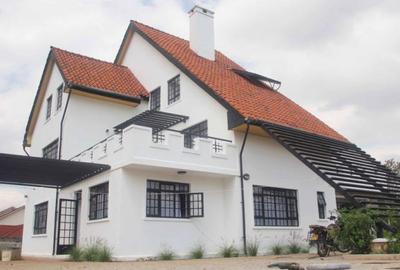 5 Bed House with En Suite at Garden Estate