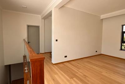 5 Bed Townhouse with En Suite in Lavington