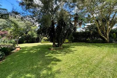 0.75 m² Land at Lavington Green