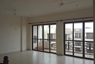 3 Bed Apartment with En Suite at 801181