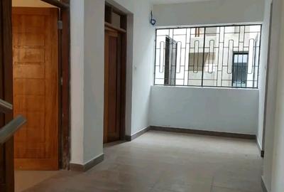 2 Bed Apartment with En Suite at Links Road - 4