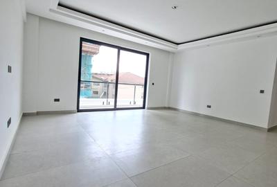 3 Bed Apartment in Brookside - 4