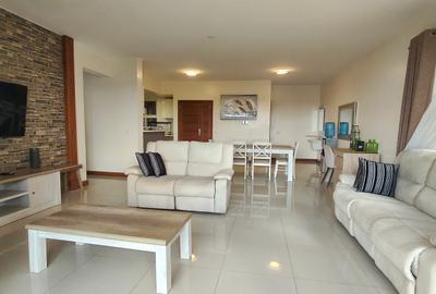 Serviced 4 Bed Apartment with En Suite at Parklands - 2