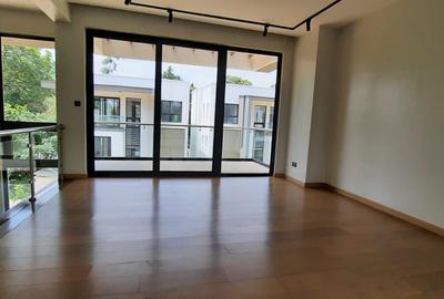 4 Bed Townhouse with En Suite in Lavington - 2