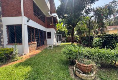 6 Bed Townhouse with En Suite in Westlands Area