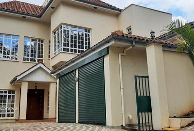 4 Bed Townhouse with En Suite in Spring Valley