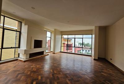 5 Bed Villa with En Suite in Lavington - 4