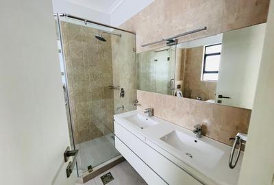 4 Bed Villa with En Suite in Runda - 4