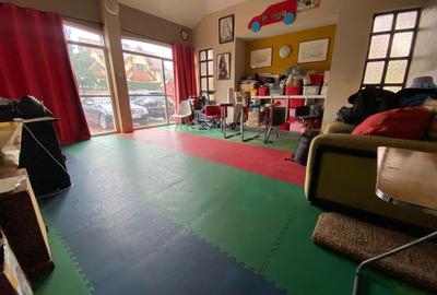 5 Bed Villa with En Suite in Runda - 4