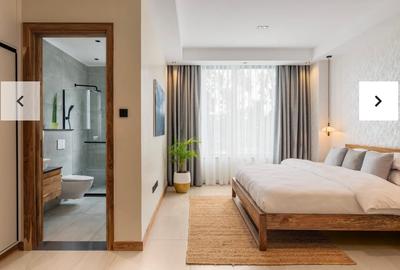 4 Bed House with En Suite in Westlands Area - 2