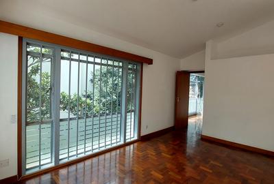 4 Bed Townhouse with En Suite in Brookside