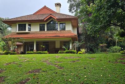 5 Bed House with En Suite at Rosslyn Lone Tree