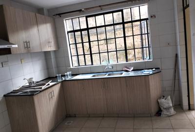 3 Bed Apartment with En Suite in Lavington - 4
