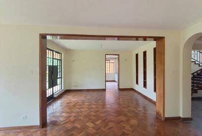 4 Bed House with En Suite in Runda - 2