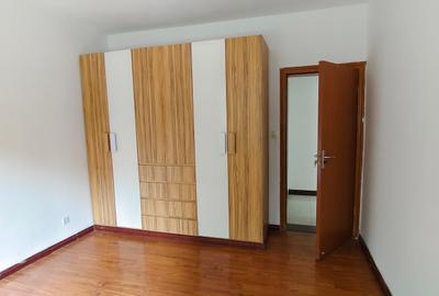 1 Bed Apartment with Swimming Pool in Kileleshwa