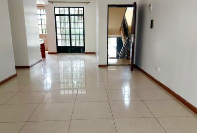 2 Bed Apartment with En Suite in Kahawa West