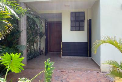 4 Bed Villa with En Suite in Kitisuru - 4