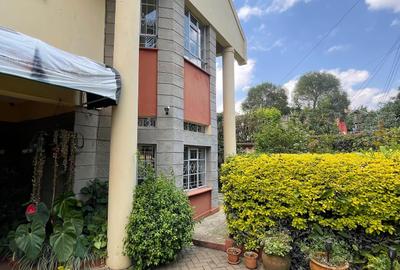 5 Bed Townhouse with En Suite in Lavington