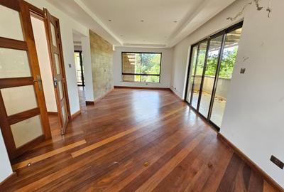 5 Bed Villa with En Suite in Lavington