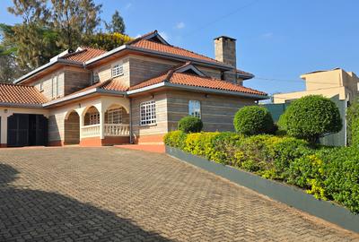 5 Bed House with En Suite at Nyari Redhil Road - 2