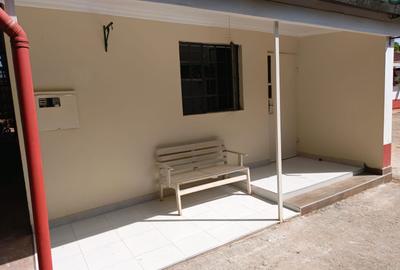 1 Bed House with En Suite at Crescent Road