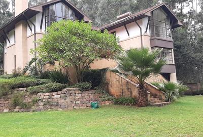 5 Bed Townhouse with En Suite in Rosslyn