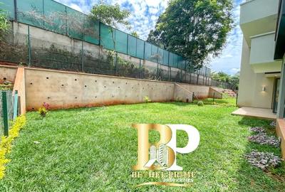 4 Bed Townhouse with En Suite in Rosslyn - 4