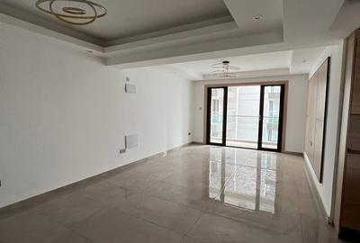 3 Bed Apartment with En Suite in Riverside - 4