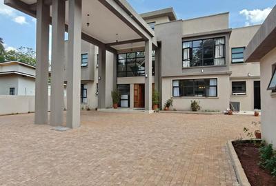 5 Bed House with En Suite at Windy Ridge