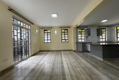 5 Bed Townhouse with En Suite in Kyuna