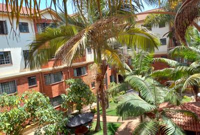 Furnished 3 Bed Apartment with En Suite in Spring Valley