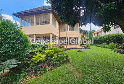 5 Bed House with En Suite in Runda