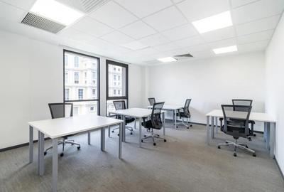 Furnished 1,292 ft² Office with Fibre Internet at Global Trade Centre