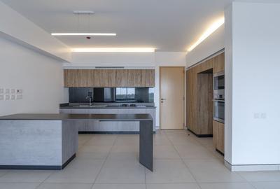 3 Bed Apartment with En Suite in Kilimani - 3
