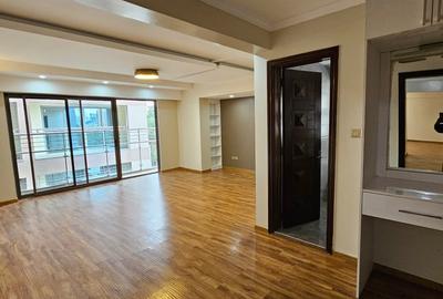 4 Bed Apartment with En Suite in Kilimani