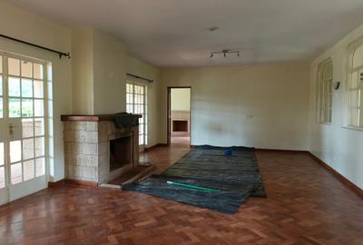 5 Bed Townhouse with En Suite in Rosslyn