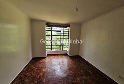 4 Bed House with En Suite in Nyari