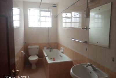 4 Bed Apartment with En Suite in South C