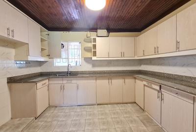 3 Bed House with En Suite in Karen