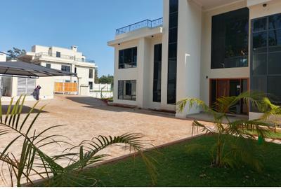 6 Bed Townhouse with En Suite in Loresho