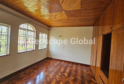 4 Bed House with En Suite in Kitisuru
