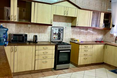 Furnished 3 Bed Apartment with En Suite in Riverside - 4