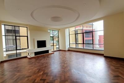 5 Bed Villa with En Suite at Lavington - 3