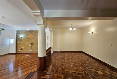 5 Bed Townhouse with En Suite in Kileleshwa - 4