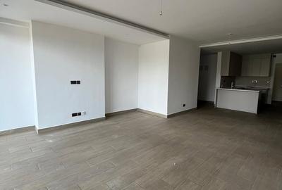 3 Bed Apartment with En Suite at Riverside Drive - 2