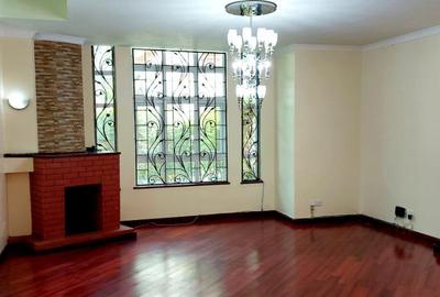 5 Bed House with En Suite in Lavington