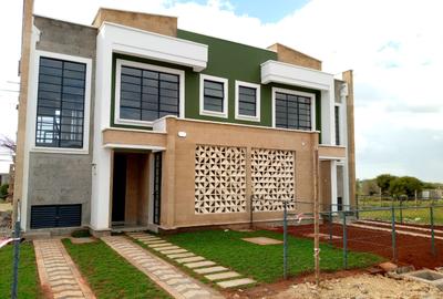 4 Bed House with En Suite at Yukos