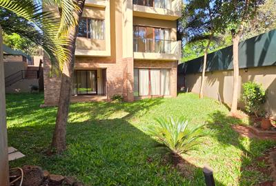 5 Bed Townhouse with En Suite at Lavington Green. - 2