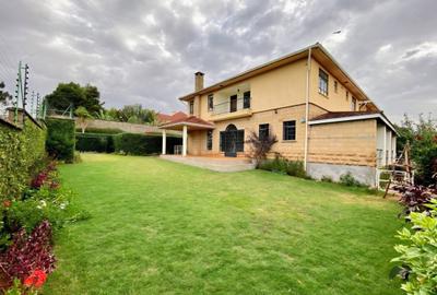 5 Bed Townhouse with En Suite in Kitisuru